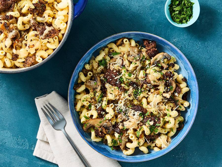 Cheesy French-Onion Beef Mac and Cheese
